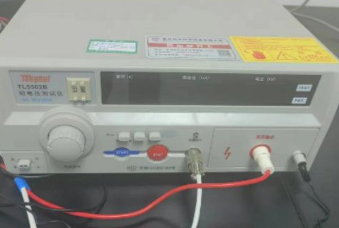 耐压测试仪